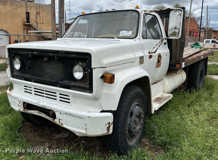 image for item DG4317 1979 Chevrolet C60 flatbed truck