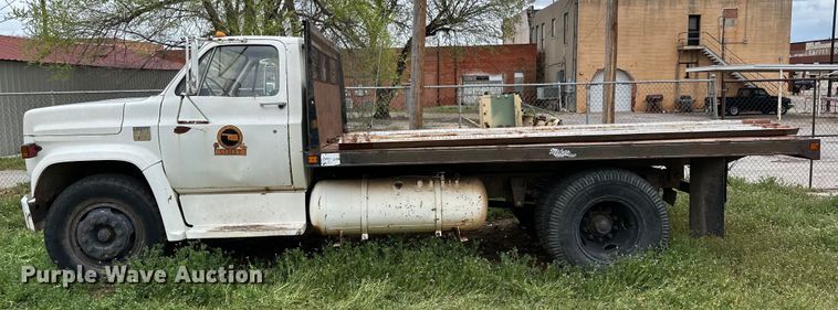 image for item DG4317 1979 Chevrolet C60 flatbed truck