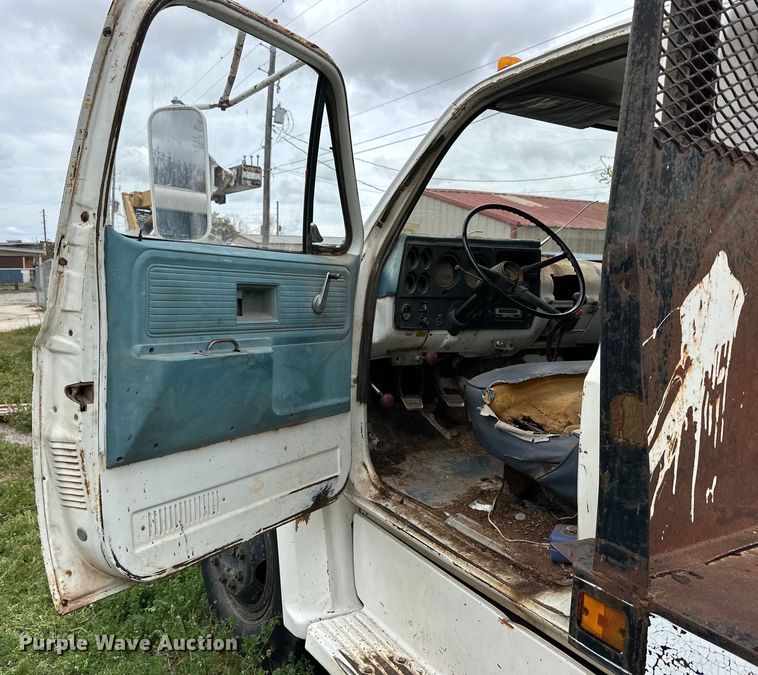 image for item DG4317 1979 Chevrolet C60 flatbed truck