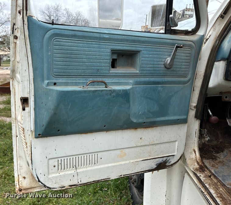 image for item DG4317 1979 Chevrolet C60 flatbed truck