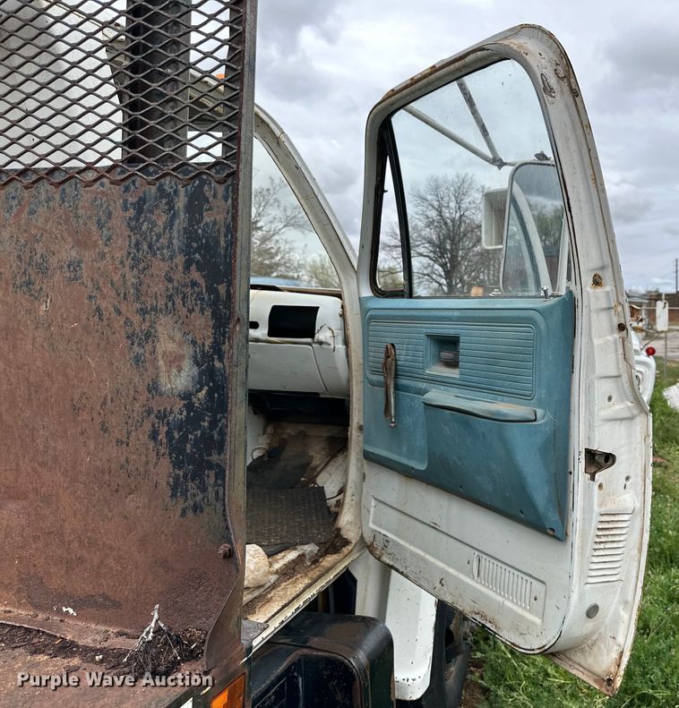 image for item DG4317 1979 Chevrolet C60 flatbed truck