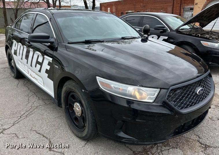 image for item DG4318 2013 Ford Taurus Police Interceptor 