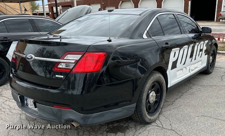 image for item DG4318 2013 Ford Taurus Police Interceptor 
