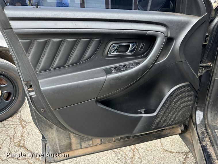 image for item DG4318 2013 Ford Taurus Police Interceptor 