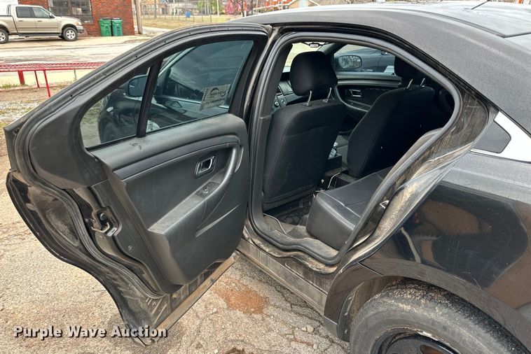 image for item DG4319 2013 Ford Taurus Police Interceptor 