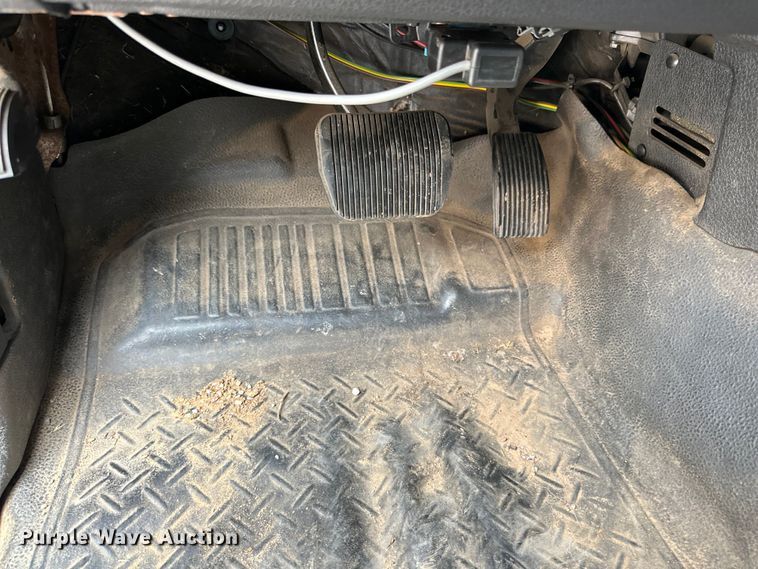 image for item DG4320 2011 Ford F150 SuperCrew pickup truck