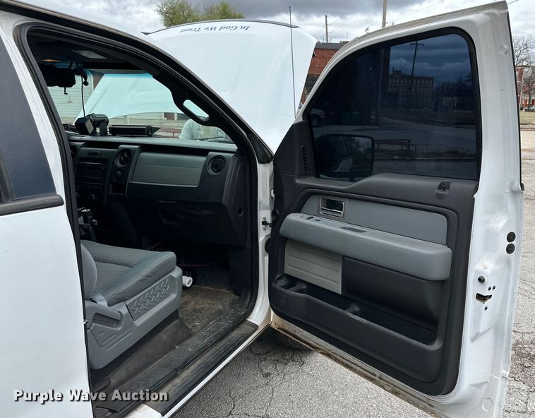 image for item DG4320 2011 Ford F150 SuperCrew pickup truck