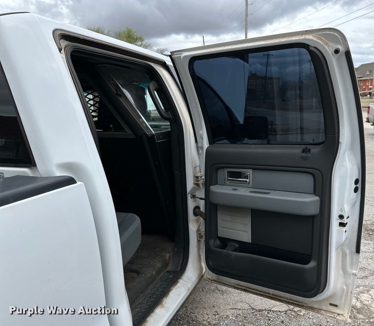 image for item DG4320 2011 Ford F150 SuperCrew pickup truck