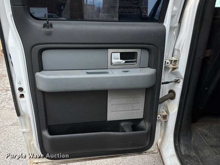 image for item DG4320 2011 Ford F150 SuperCrew pickup truck