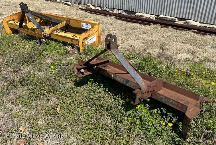 image for item DG4324 (2) box blades 