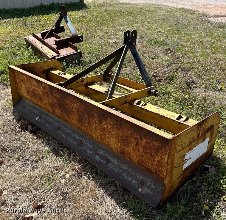 image for item DG4324 (2) box blades 