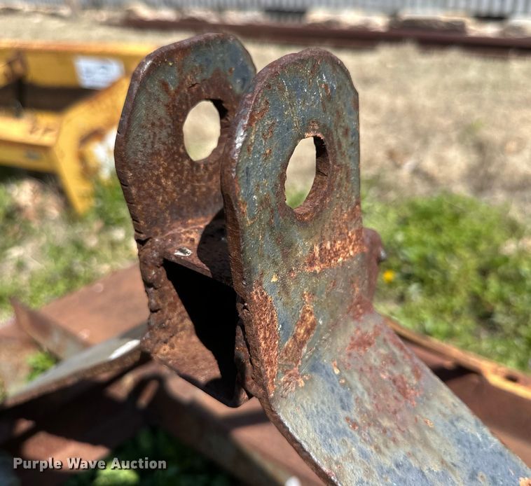 image for item DG4324 (2) box blades 