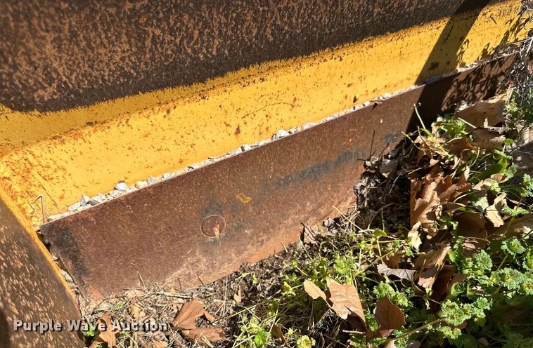 image for item DG4324 (2) box blades 