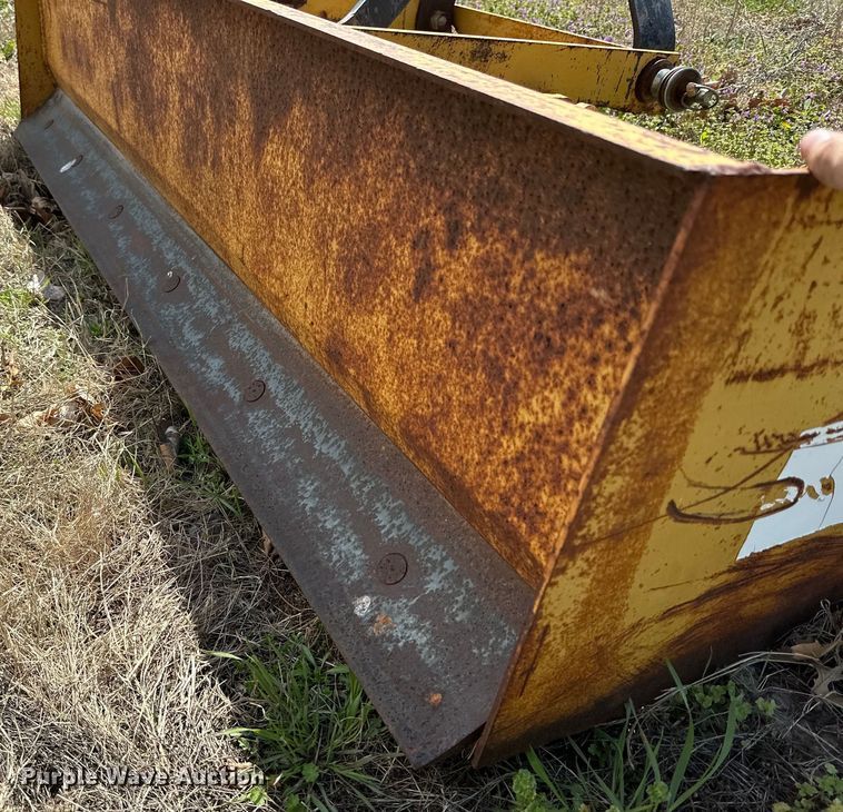 image for item DG4324 (2) box blades 