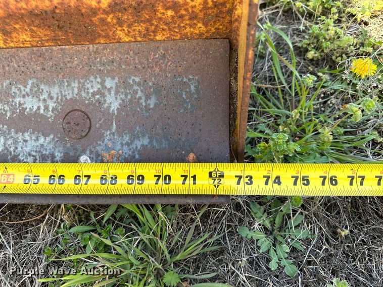 image for item DG4324 (2) box blades 