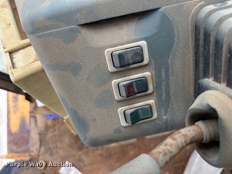 image for item DG4325 1998 Case 580L Series 2 backhoe