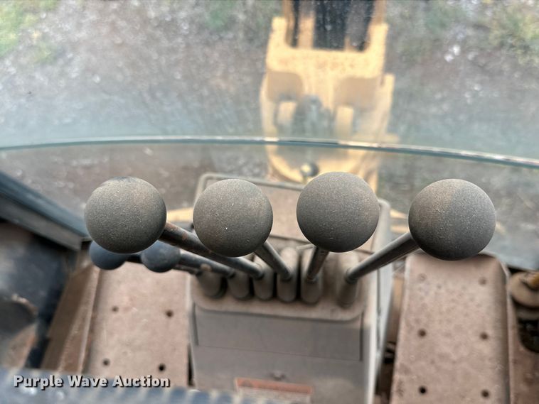 image for item DG4325 1998 Case 580L Series 2 backhoe