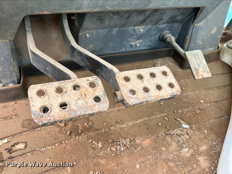 image for item DG4325 1998 Case 580L Series 2 backhoe