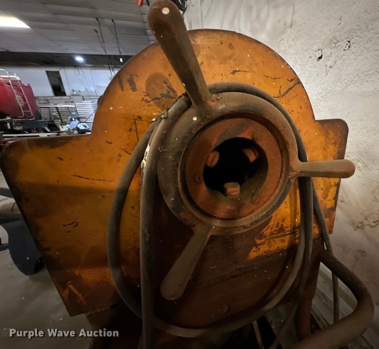 image for item DG4349 Oster pipe threader