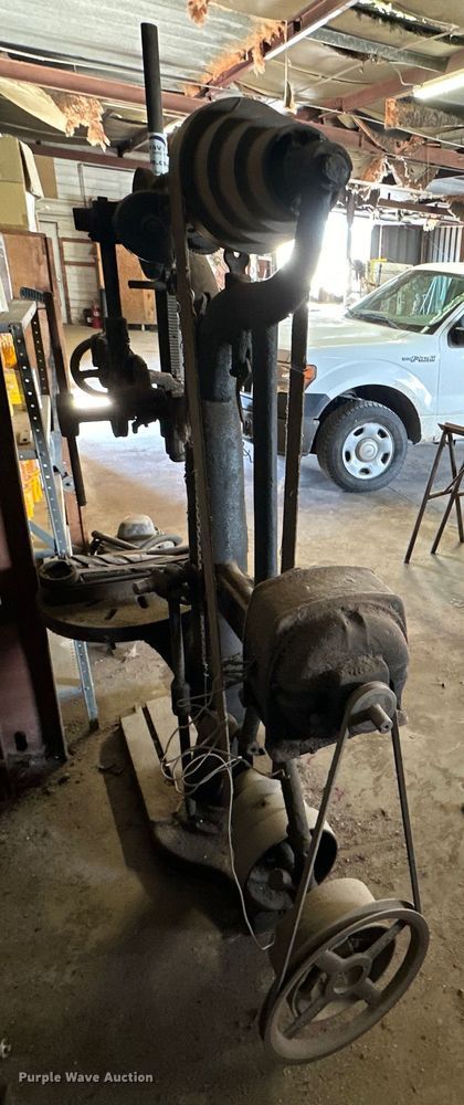 image for item DG4351 Cadillac Machinery drill press