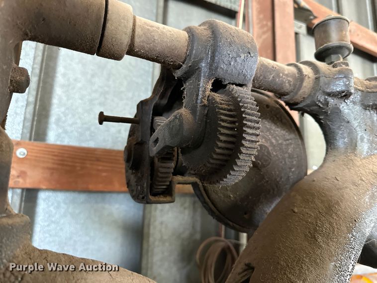 image for item DG4351 Cadillac Machinery drill press