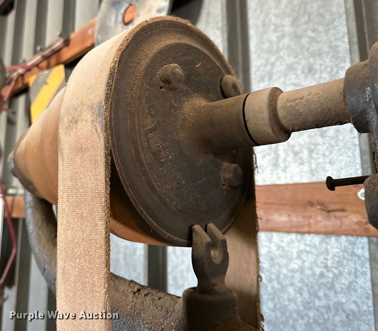 image for item DG4351 Cadillac Machinery drill press