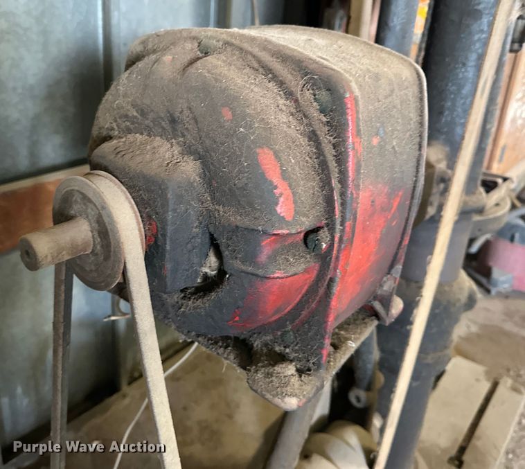 image for item DG4351 Cadillac Machinery drill press