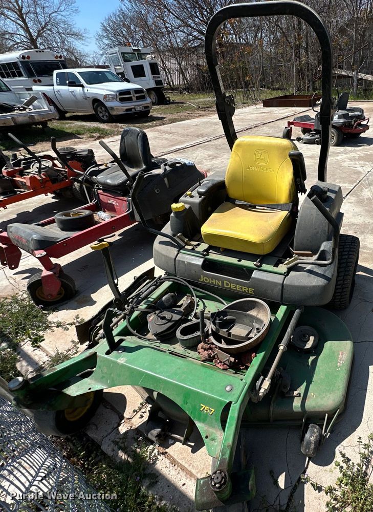 image for item DG4352 (3) ZTR lawn mowers