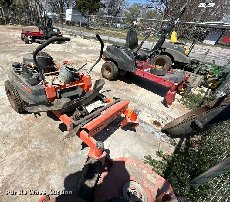 image for item DG4352 (3) ZTR lawn mowers