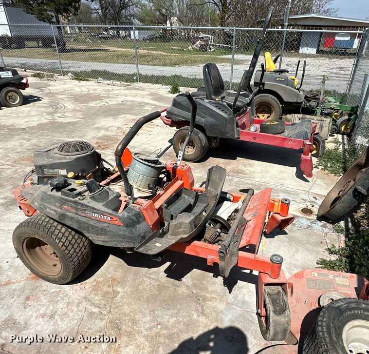 image for item DG4352 (3) ZTR lawn mowers