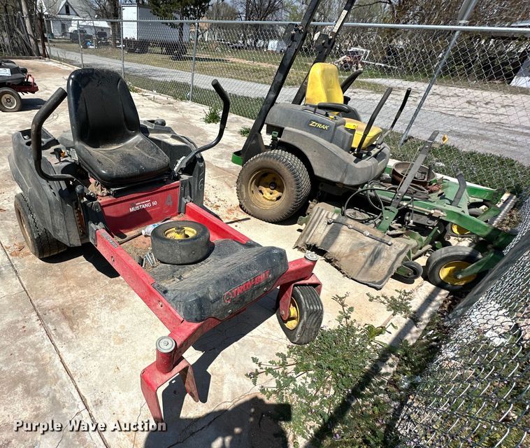 image for item DG4352 (3) ZTR lawn mowers