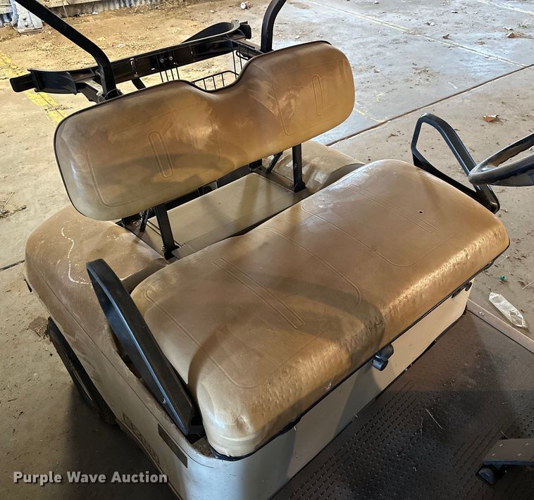 image for item DG4354 (4) EZ-GO golf carts