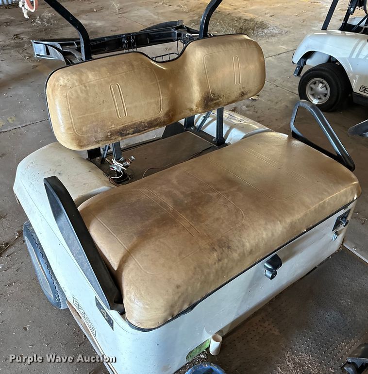 image for item DG4354 (4) EZ-GO golf carts