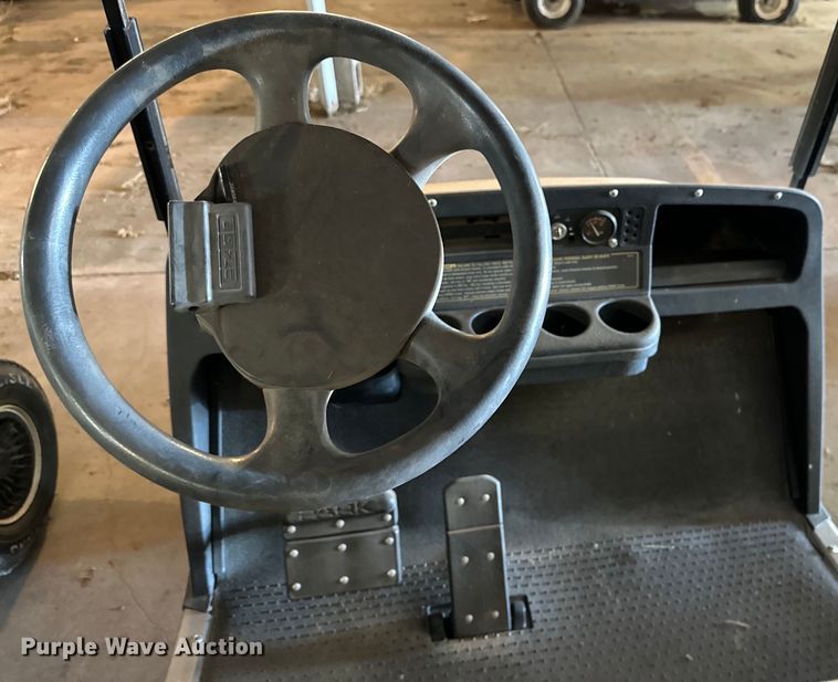 image for item DG4354 (4) EZ-GO golf carts