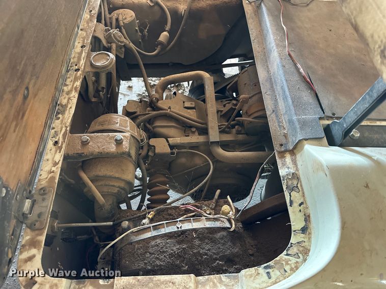 image for item DG4354 (4) EZ-GO golf carts