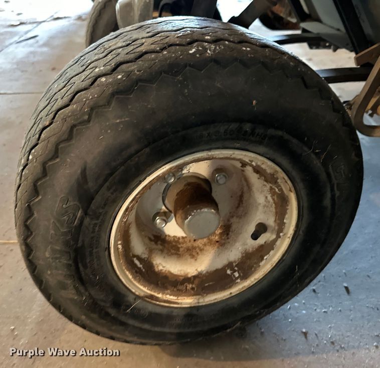 image for item DG4354 (4) EZ-GO golf carts