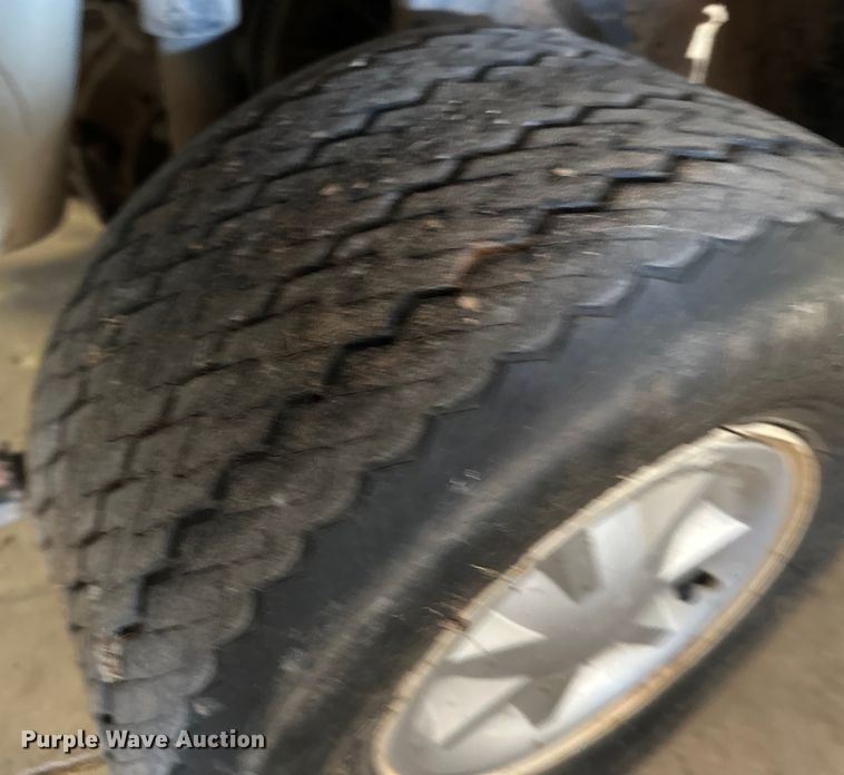 image for item DG4354 (4) EZ-GO golf carts