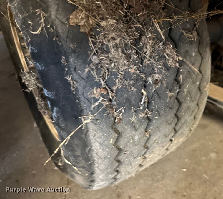 image for item DG4354 (4) EZ-GO golf carts