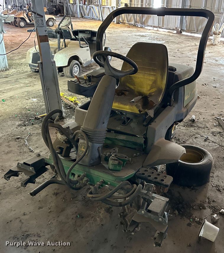 image for item DG4356 John Deere 2500A reel mower
