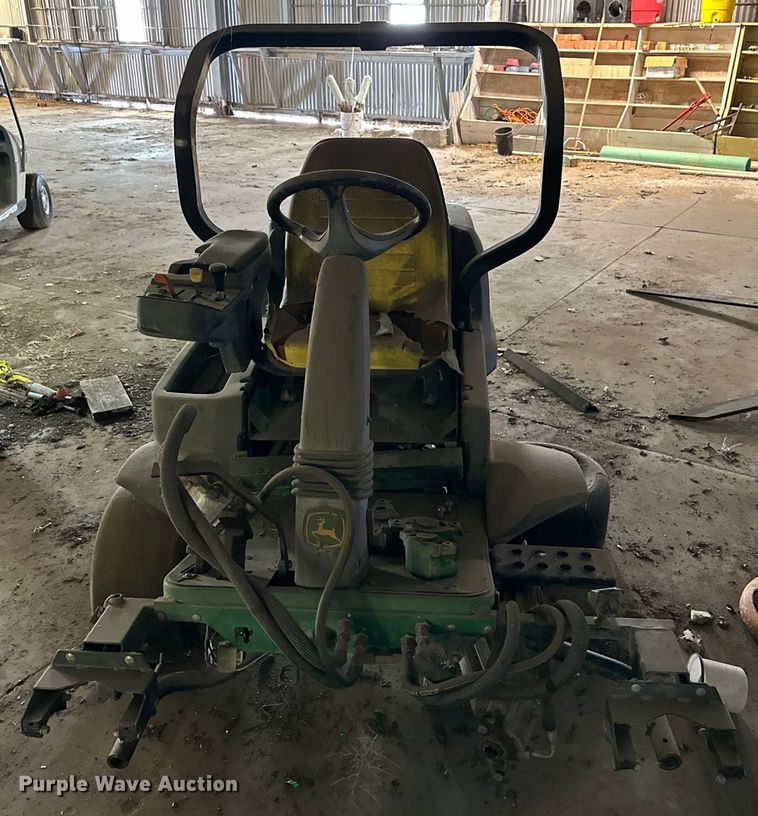 image for item DG4356 John Deere 2500A reel mower