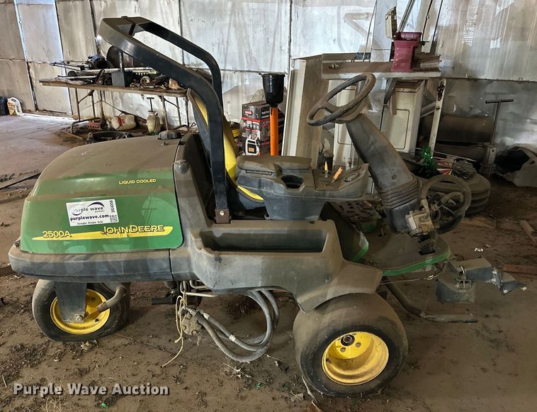 image for item DG4356 John Deere 2500A reel mower