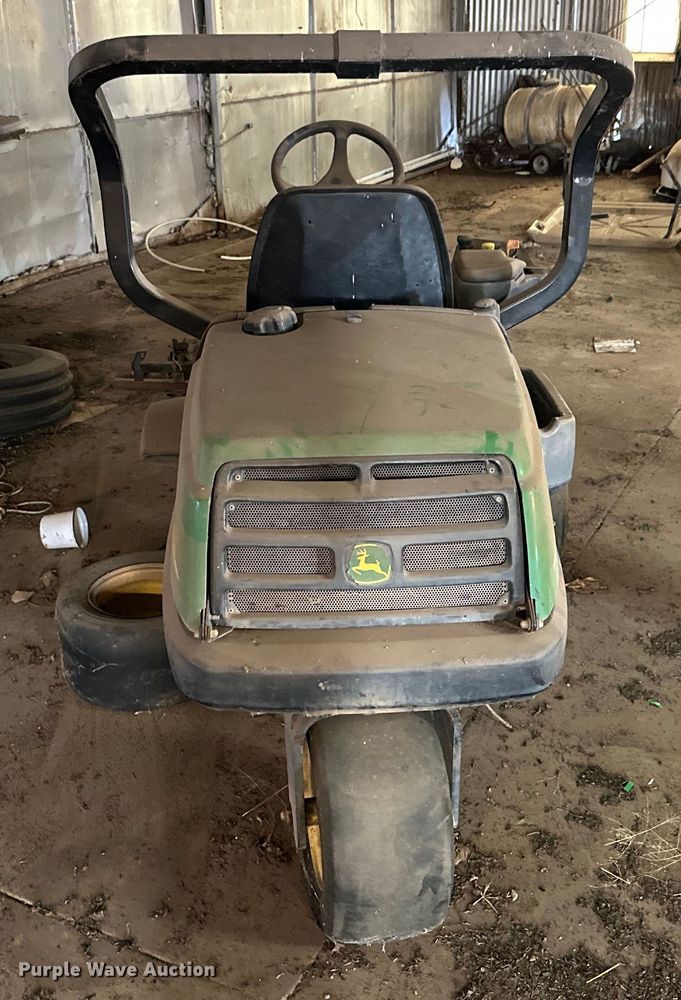 image for item DG4356 John Deere 2500A reel mower