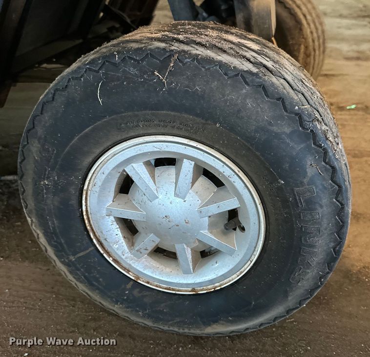 image for item DG4357 (4) EZ-GO golf carts 