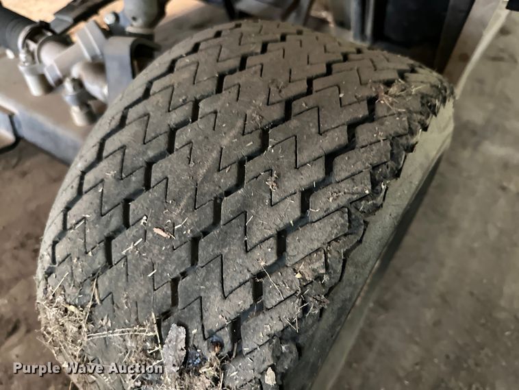 image for item DG4358 (4) EZ-GO golf carts