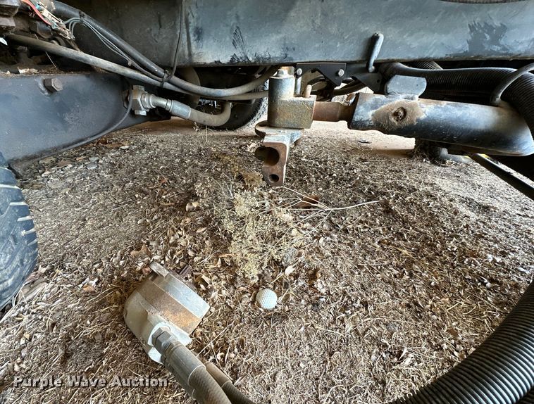 image for item DG4359 John Deere 3235B reel mower