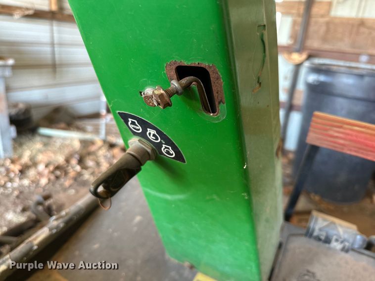 image for item DG4359 John Deere 3235B reel mower