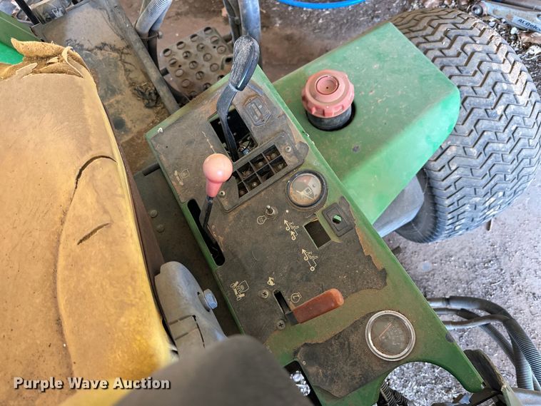 image for item DG4359 John Deere 3235B reel mower