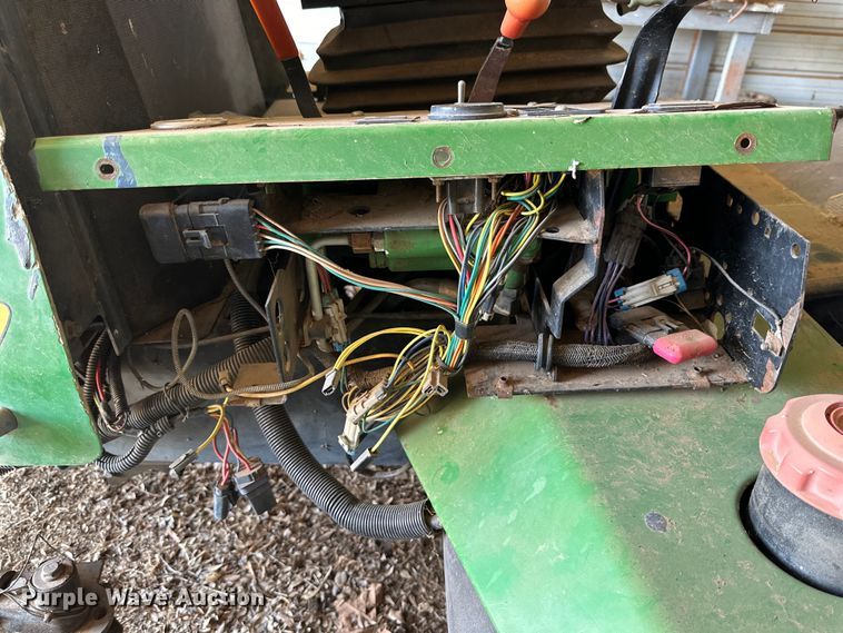 image for item DG4359 John Deere 3235B reel mower