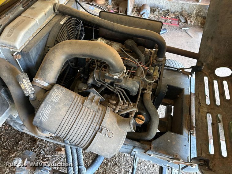 image for item DG4359 John Deere 3235B reel mower