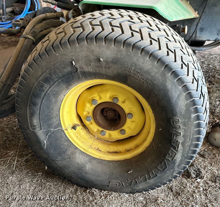 image for item DG4359 John Deere 3235B reel mower